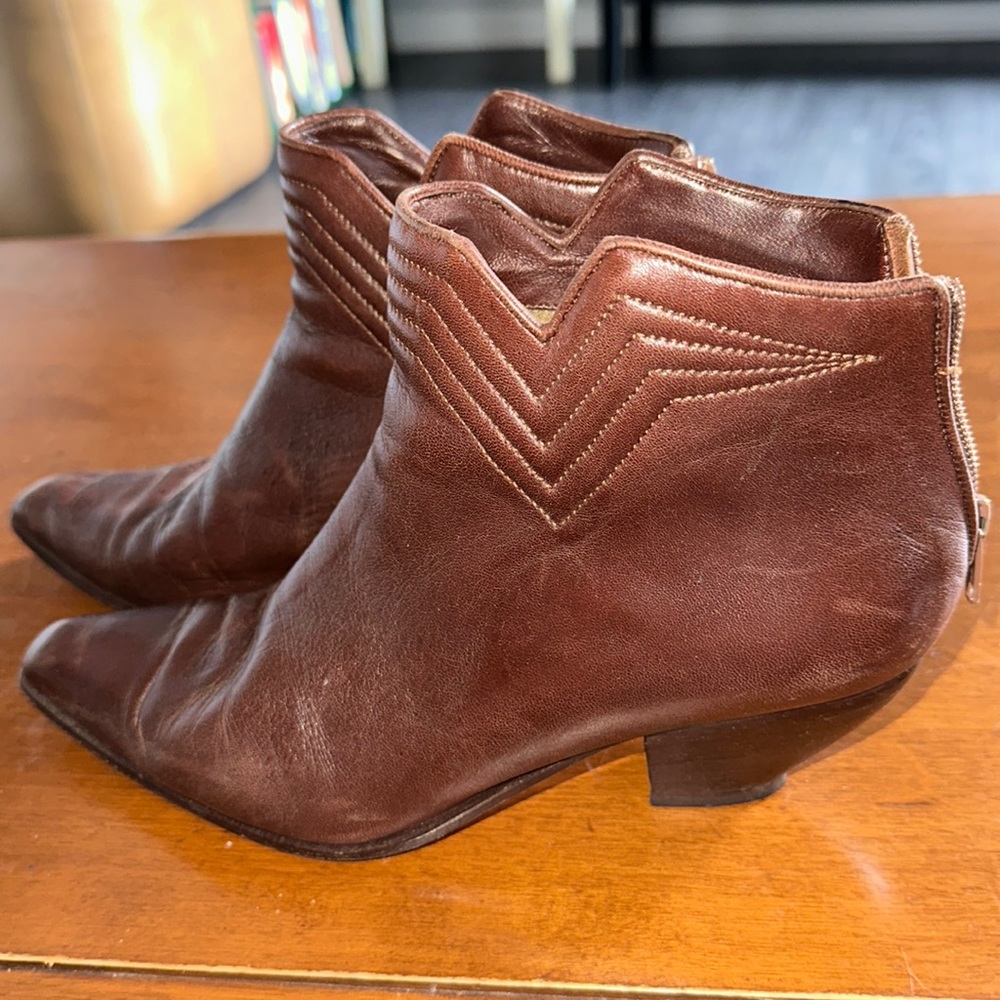 Via Spiga Women's 7.5 Made in Italy Leather Point Toe Brown Heel Booties Boots